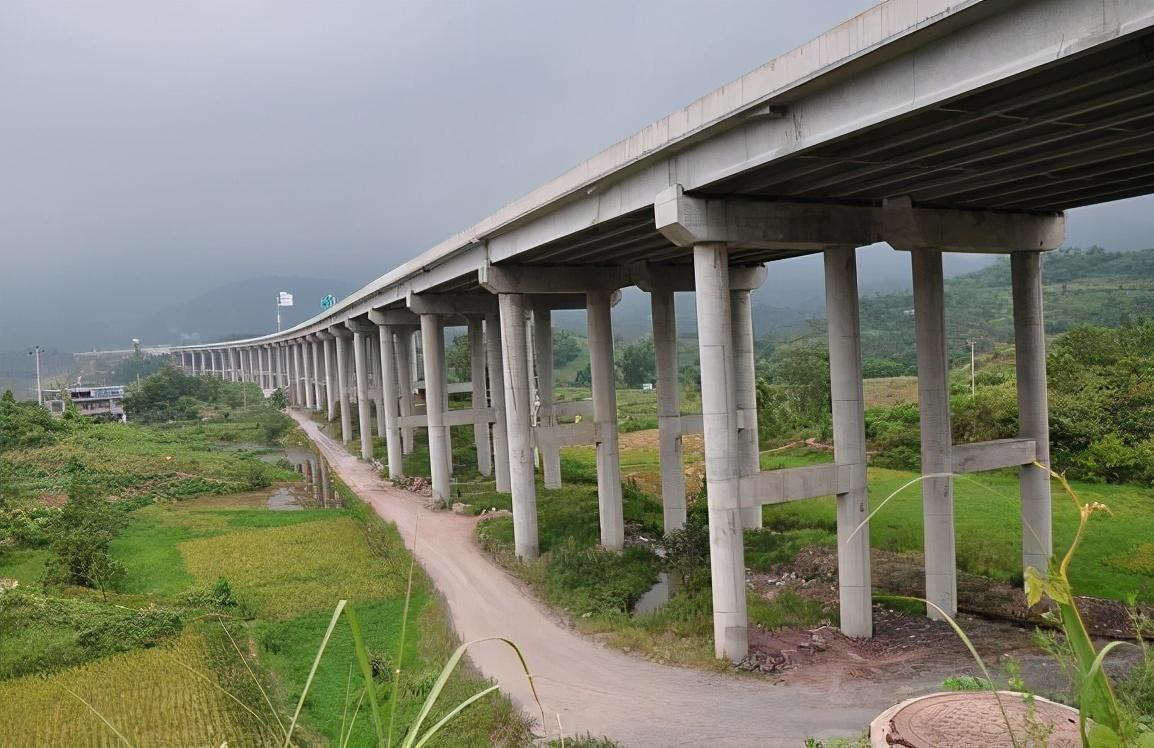 畅游山城，地铁线路新篇章启航